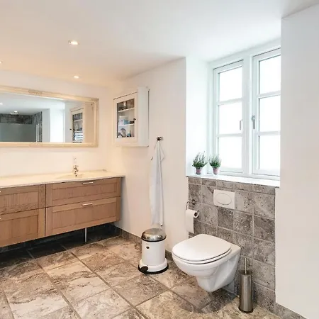 Five-bedroom Holiday In Holiday home