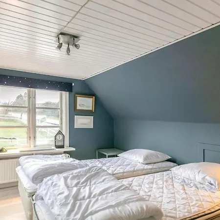 Five-bedroom Holiday In *
