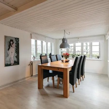 Holiday home Five-bedroom Holiday In Allinge-Sandvig