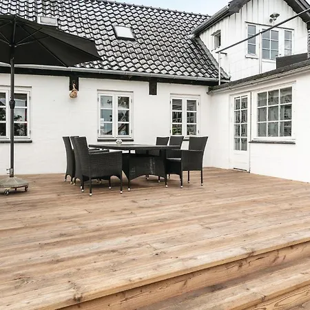 Five-bedroom Holiday In * Allinge-Sandvig