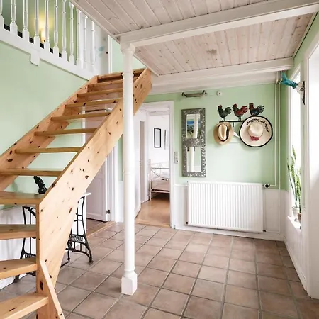 Holiday home Five-bedroom Holiday In Allinge-Sandvig